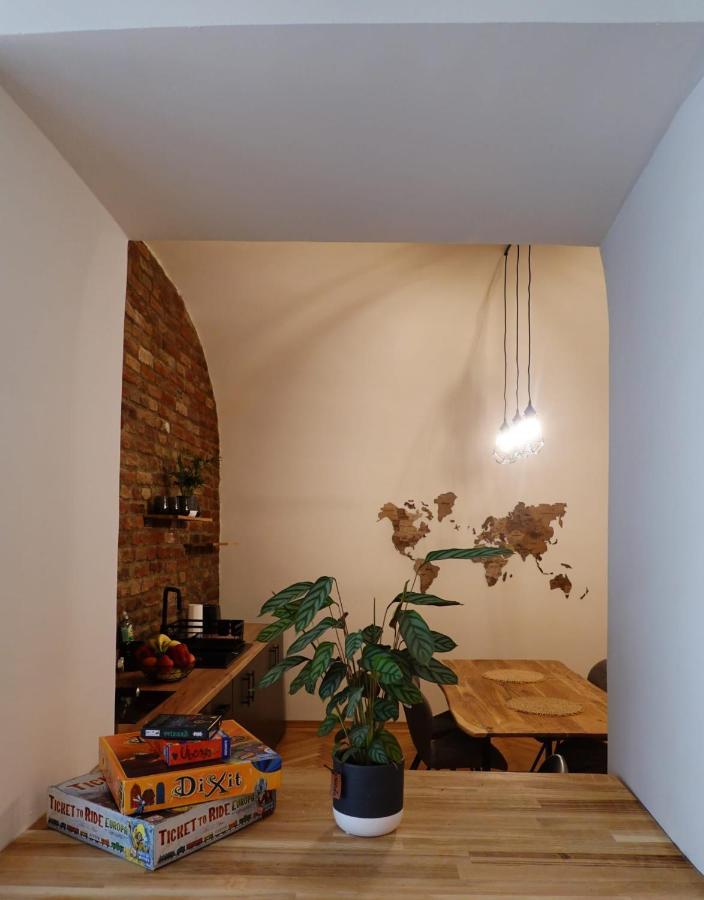 טימישוארה The Industrique Home - 3 Bedroom Apartment מראה חיצוני תמונה